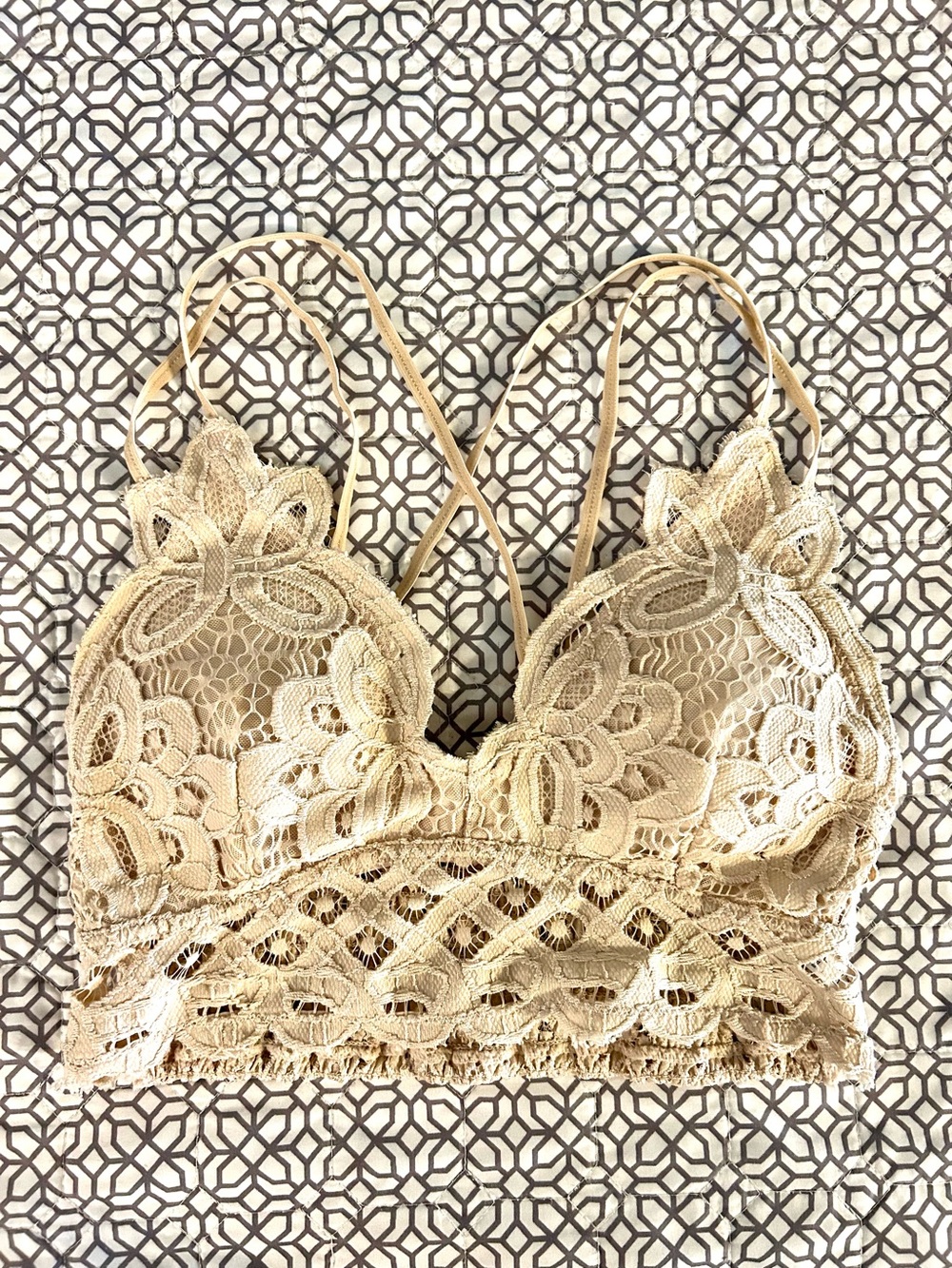 Scalloped Lace Bralette - Neutral Beige